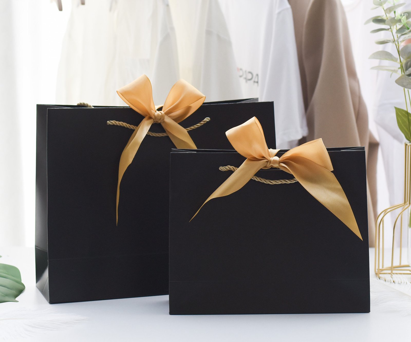 The Atelier Gift Bag In Noir
