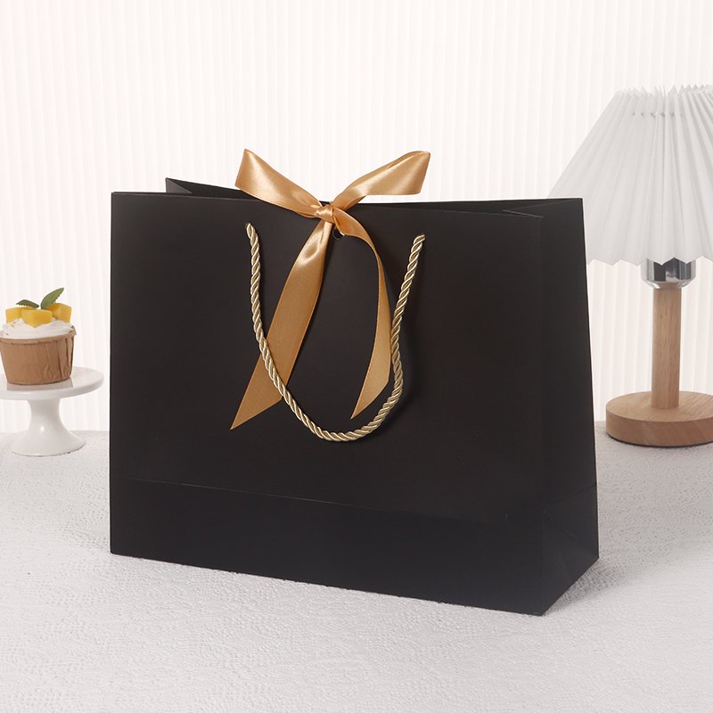 The Atelier Gift Bag In Noir - Image 6