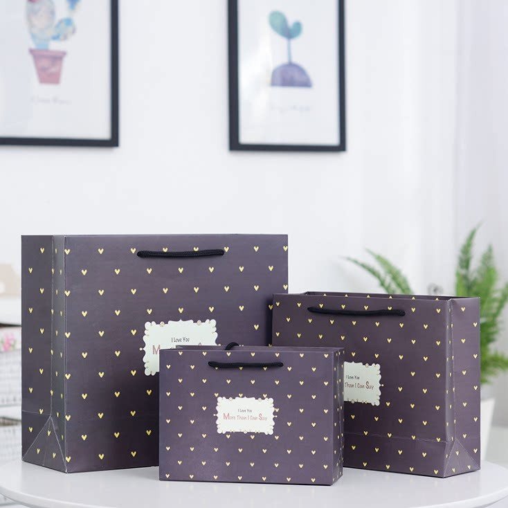 Heart-Shaped Packaging Gift Bag