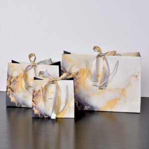 Marble-Patterned White Gold Gift Bag