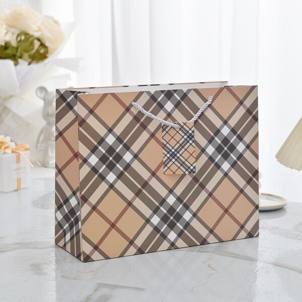 Light Brown Checkered Pattern Gift Bag - Image 3