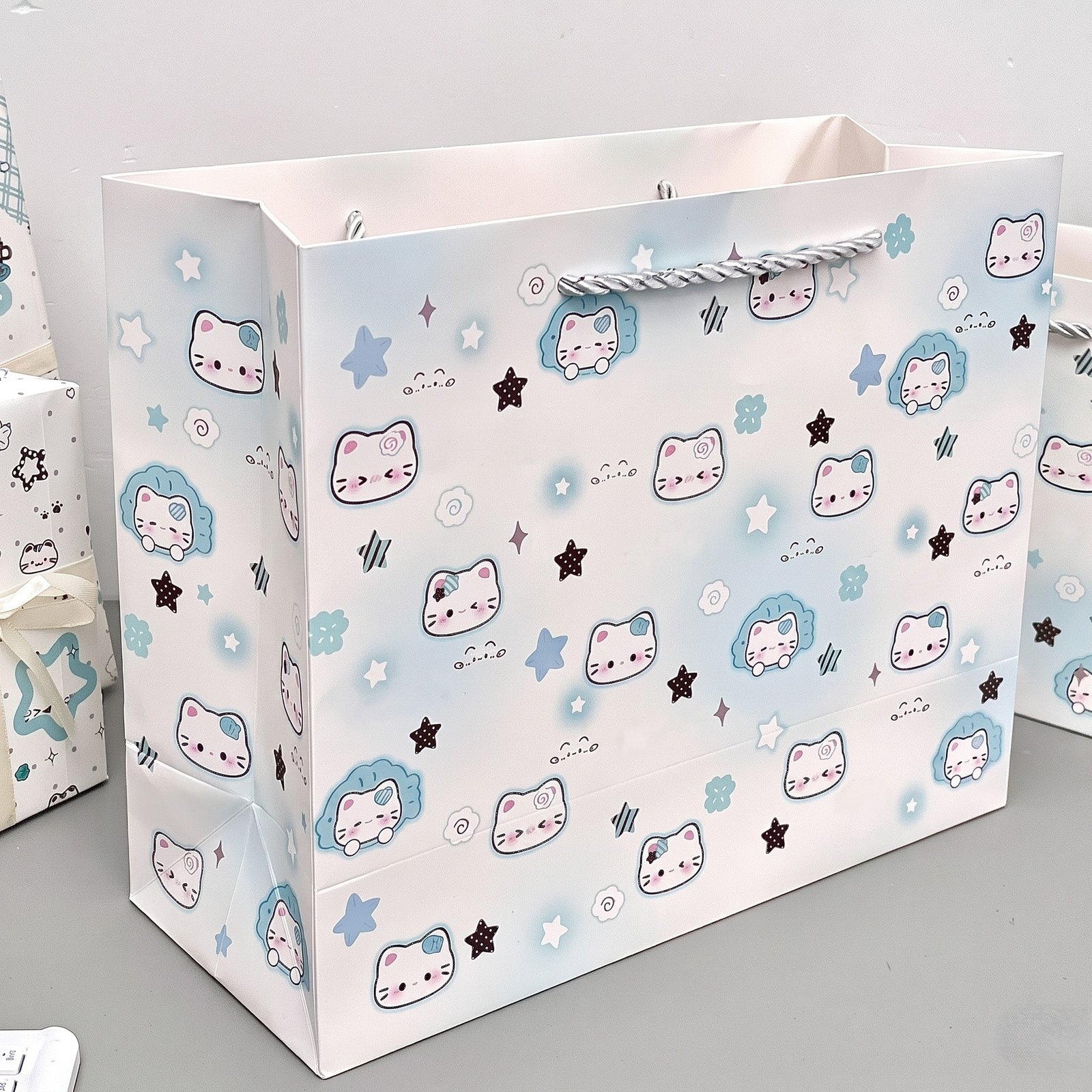 Biaoqiao Cat Portable Gift Bag - Image 3