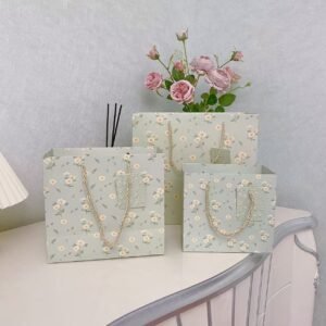 Green Daisy Gift Bag