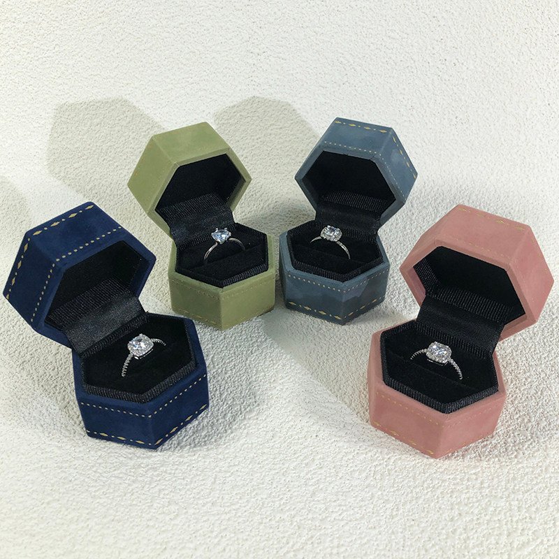 Diamond Cut Ring Box