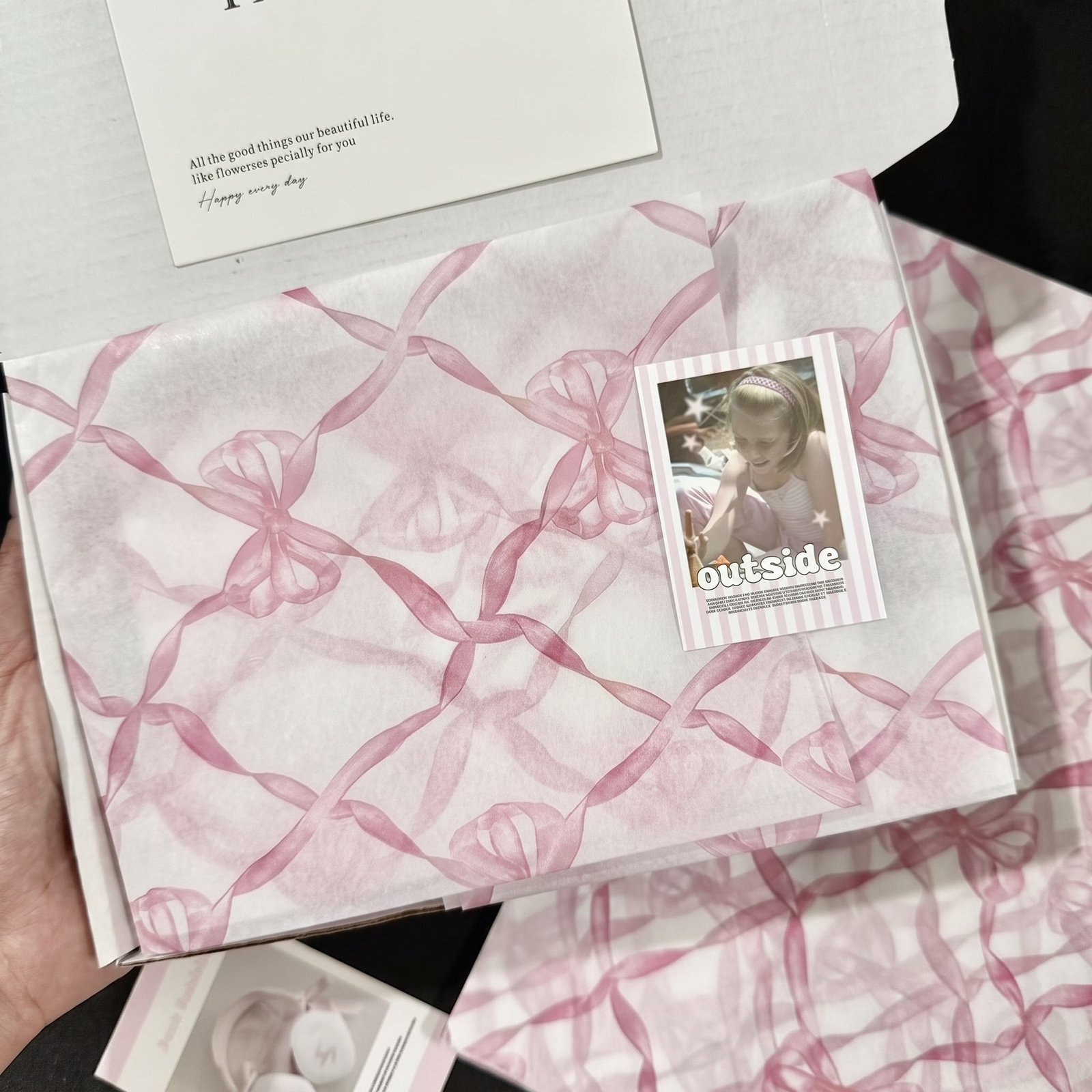 Hello Kitty Gifting Luxury Wrapping Tissue - Image 2