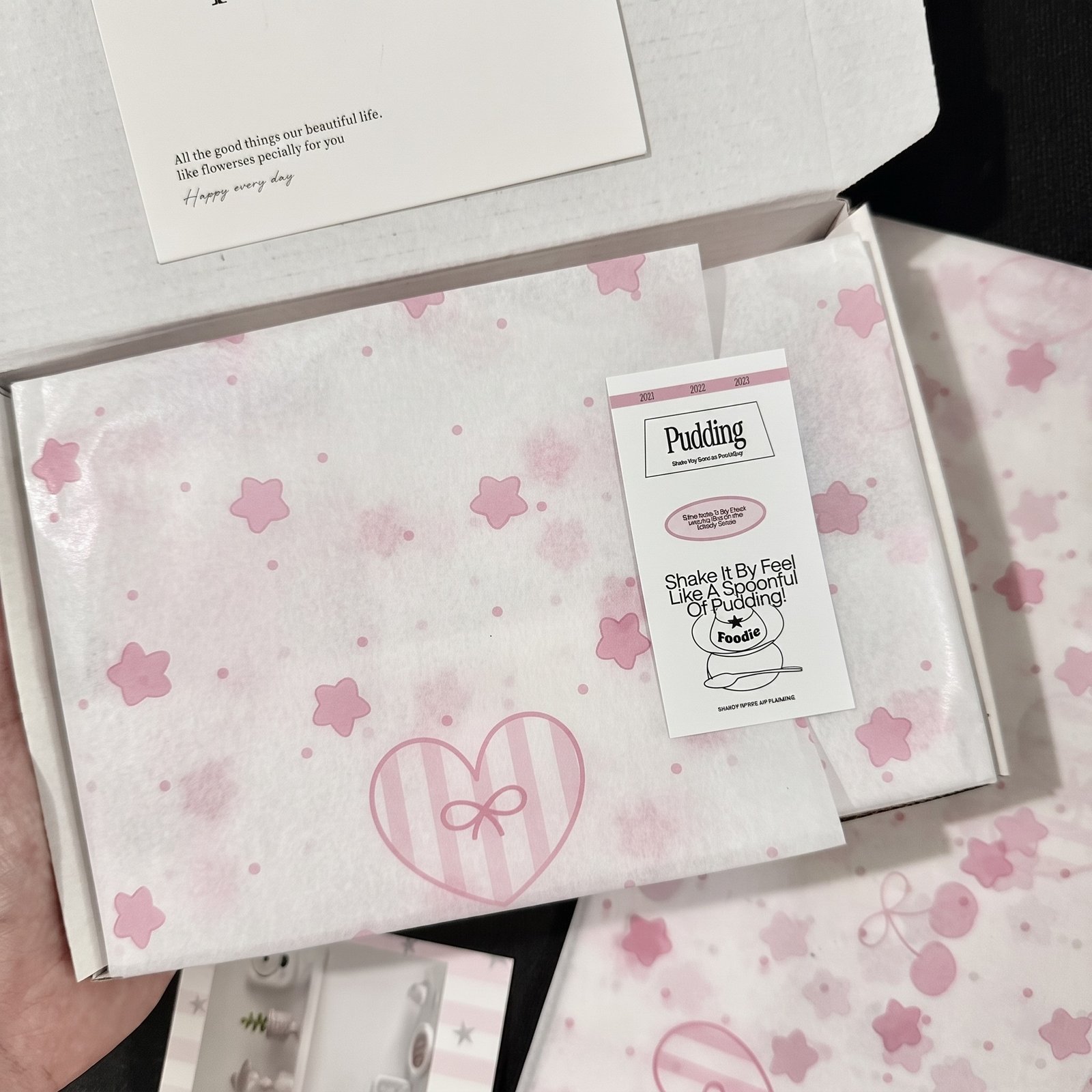Hello Kitty Gifting Luxury Wrapping Tissue - Image 3
