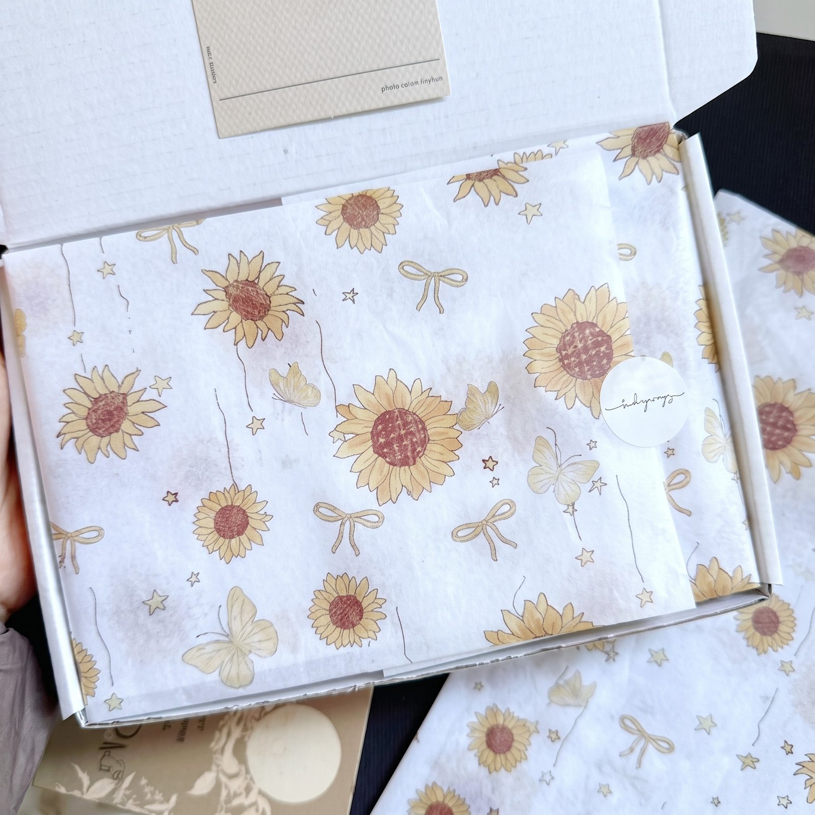 Floral Design Gifting Luxury Wrapping Tissue - Image 2